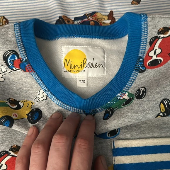 Mini Boden sweatshirt size 11-12 - Picture 2 of 4